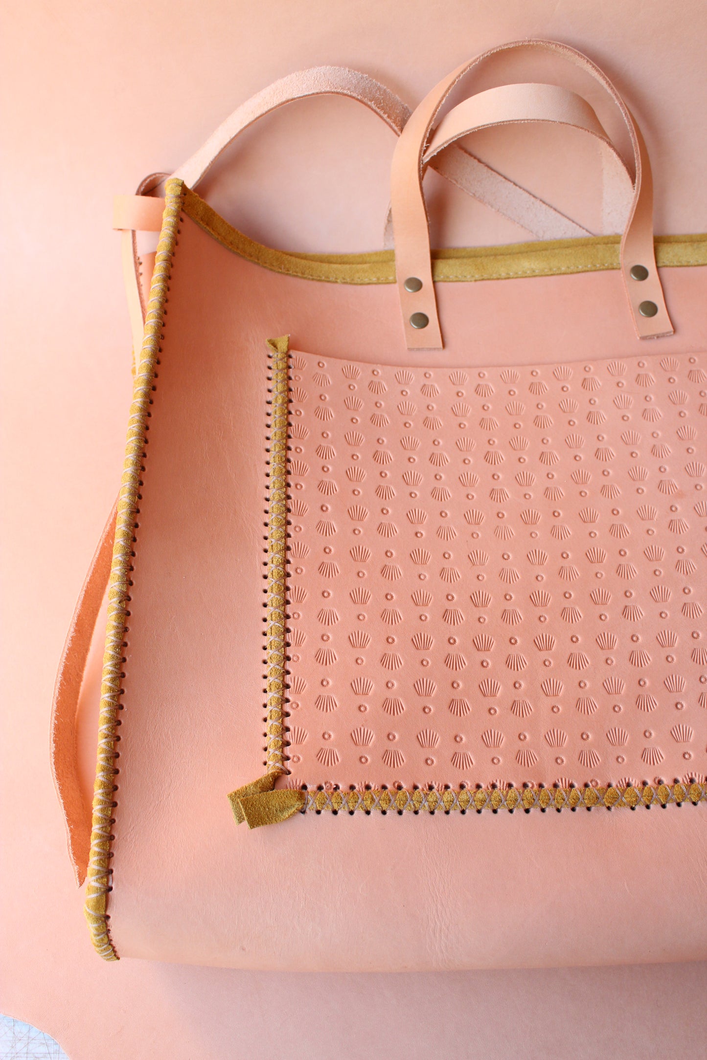 Las Palmas Tote- Honey