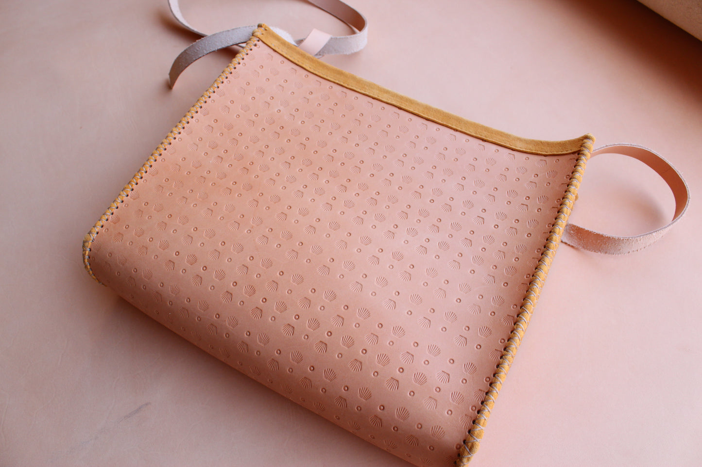 Medium Las Palmas Tote