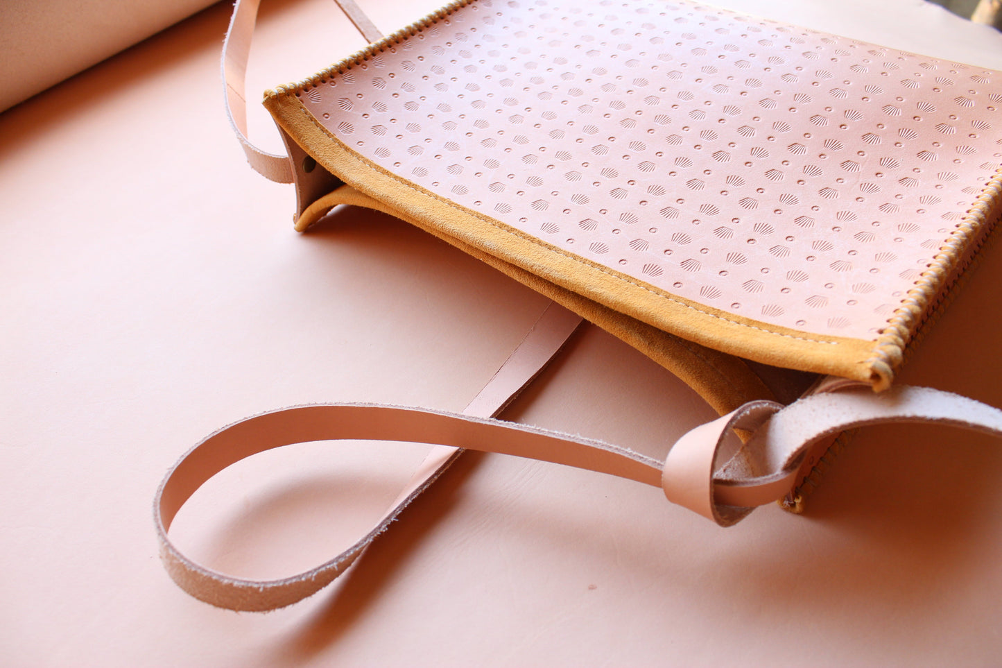 Medium Las Palmas Tote