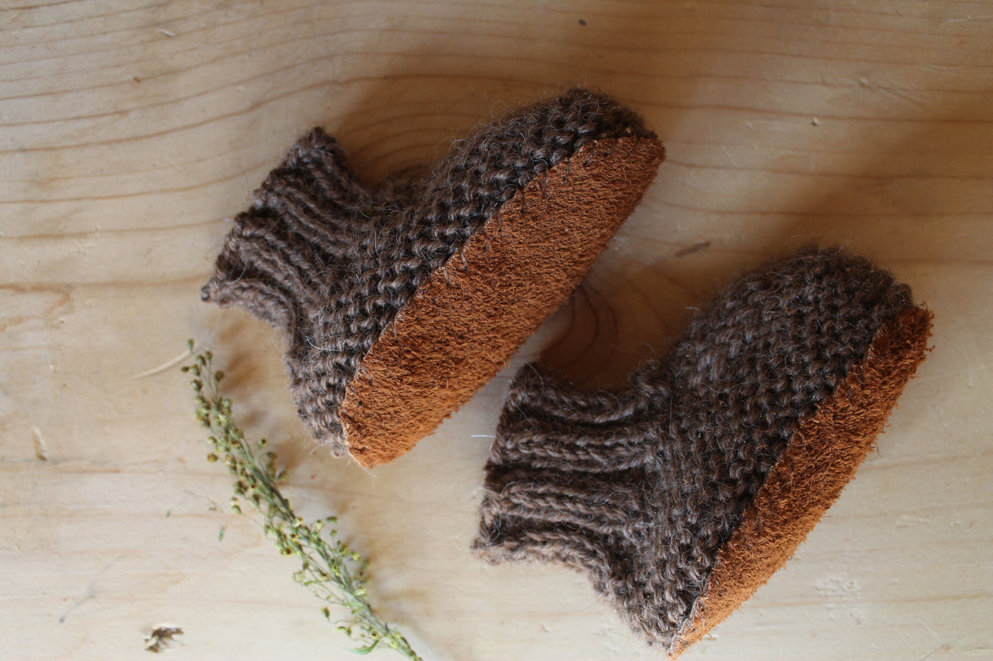 Knitted Bebe Booties