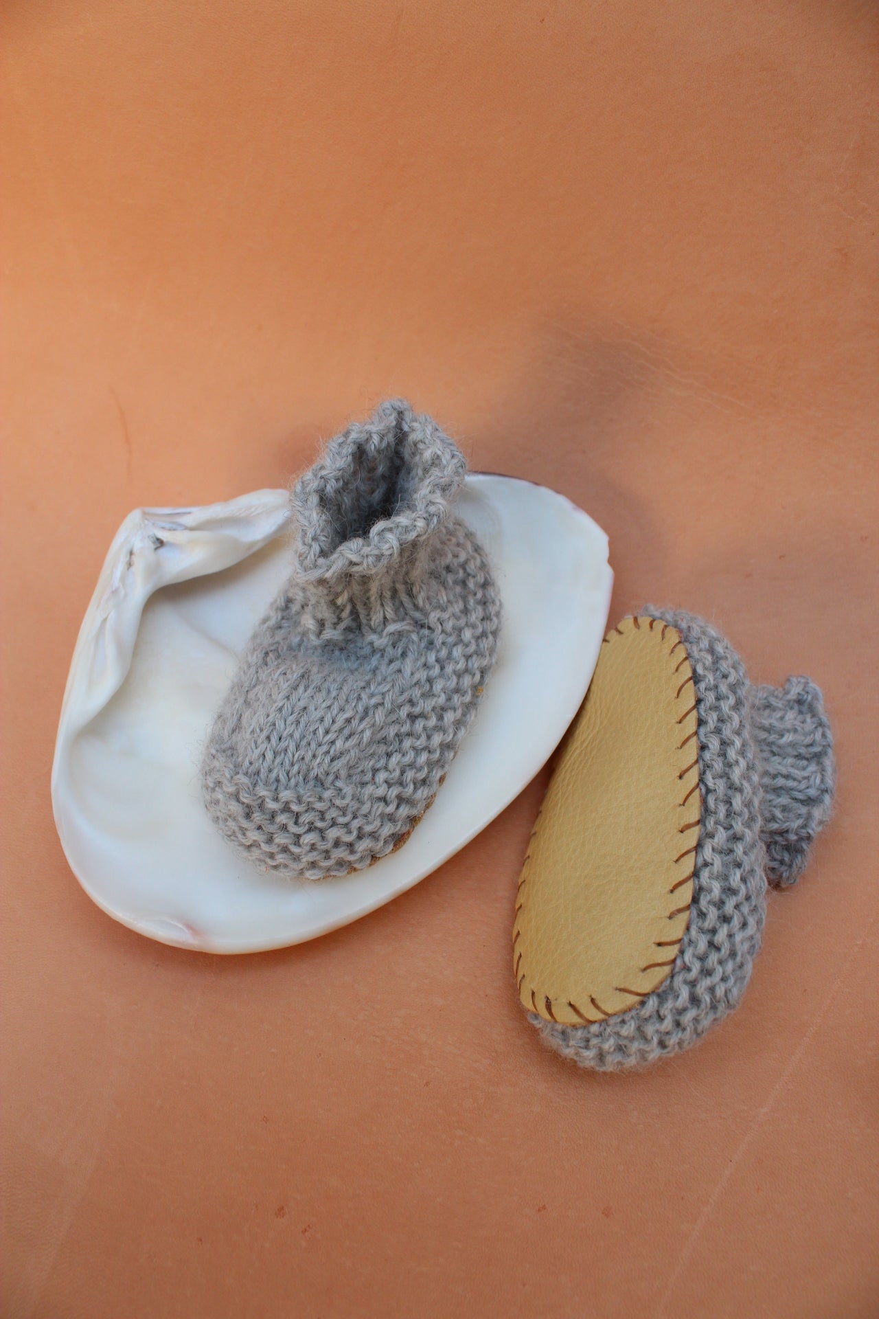 Knitted Bebe Booties