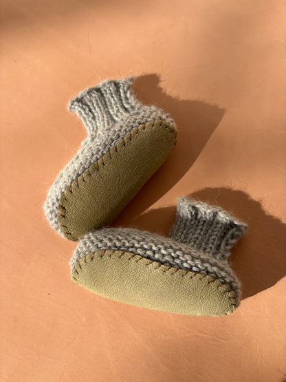 Knitted Bebe Booties