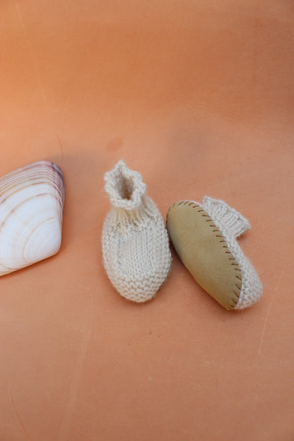 Knitted Bebe Booties