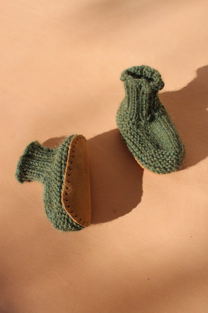 Knitted Bebe Booties